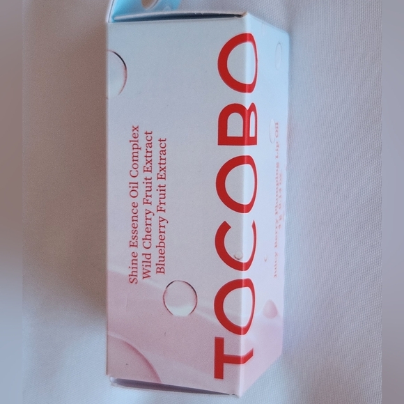 TOCOBO Juicy Berry Plumping Lip Oil - Picture 1 of 4